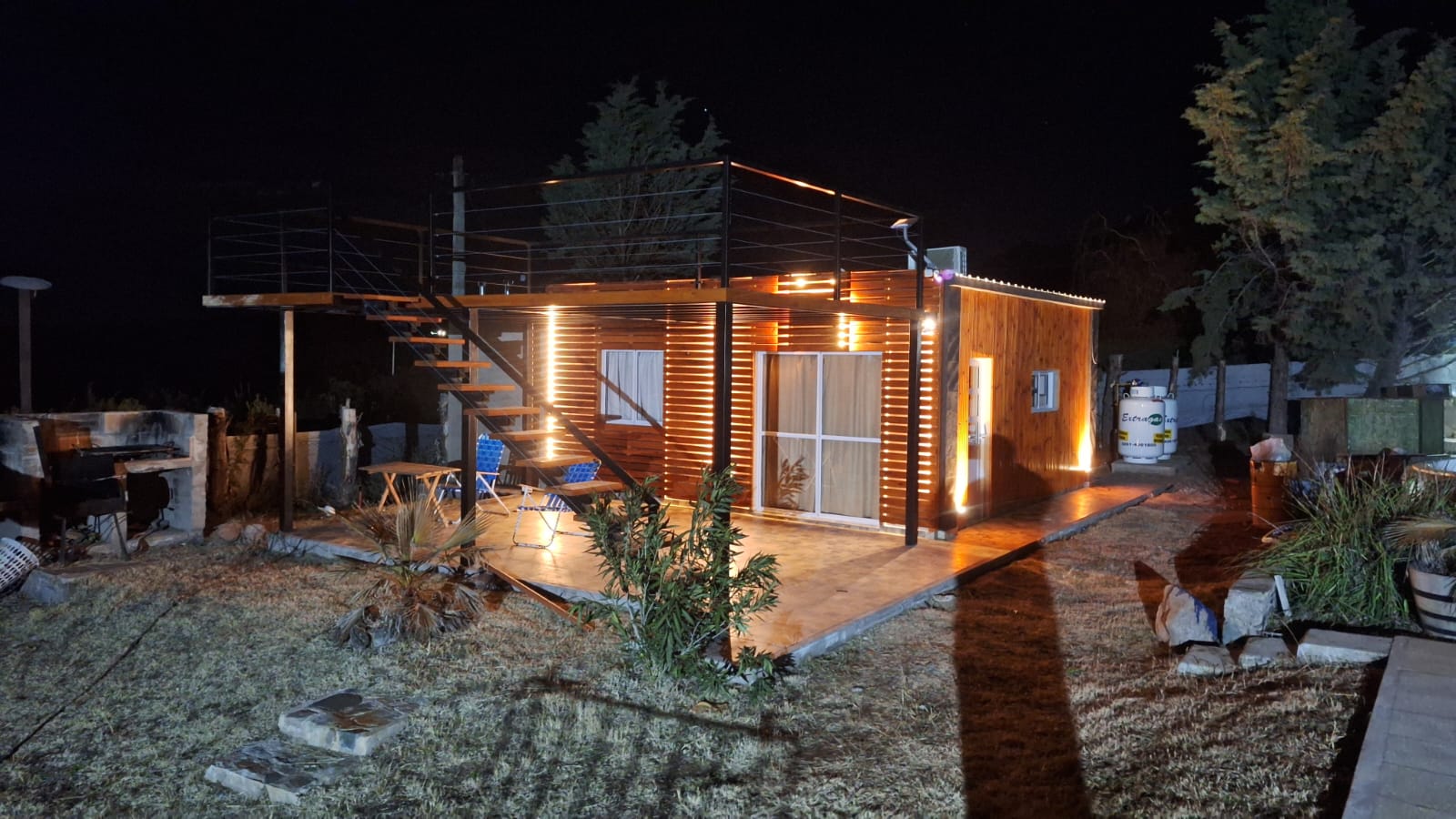 Módulo de El Futre iluminado de noche